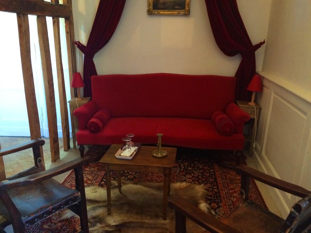 Chateau De Fleury La Foret Bed and Breakfast Igoville Exteriör bild