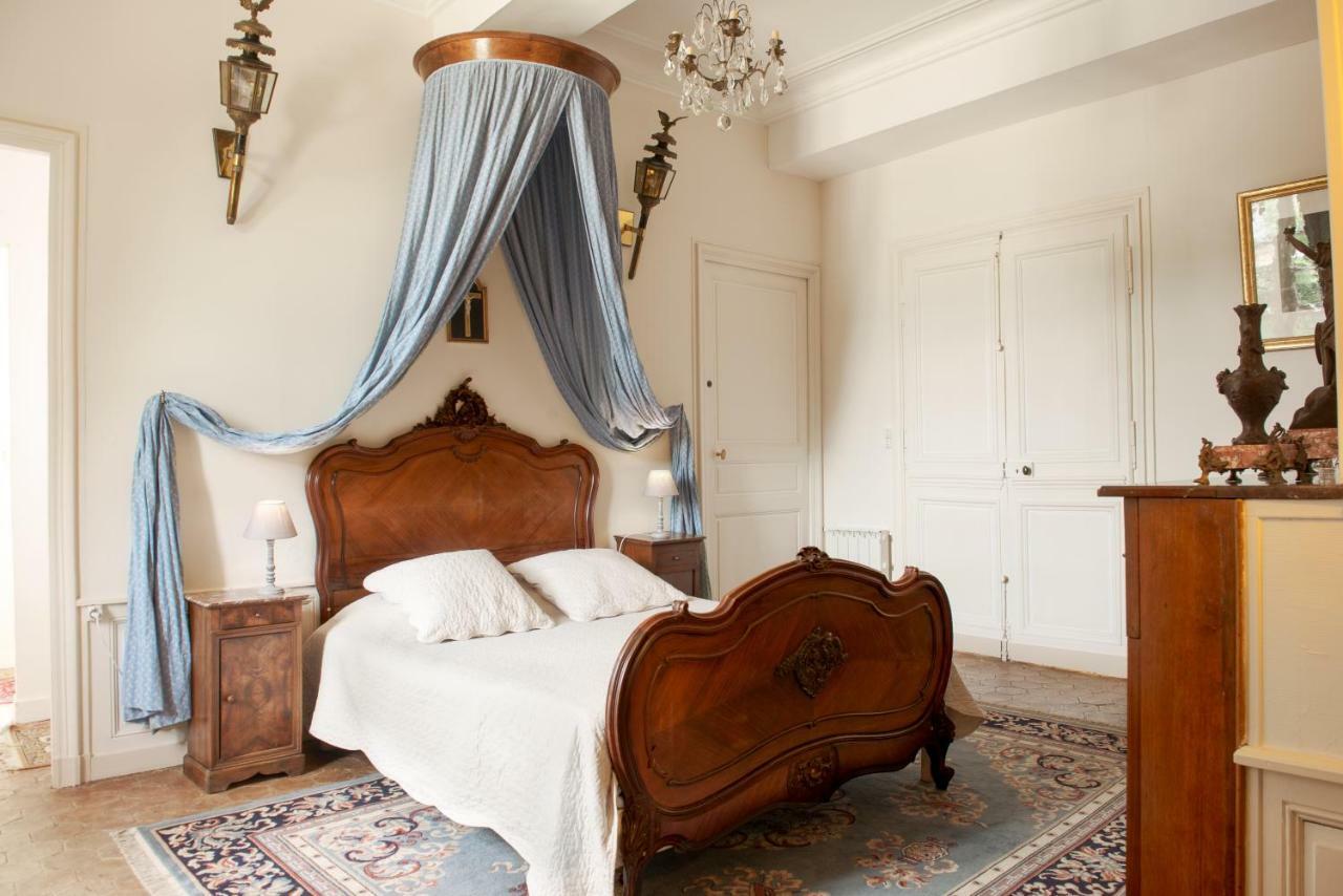 Chateau De Fleury La Foret Bed and Breakfast Igoville Exteriör bild